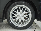 ◆純正アルミホイール装着車◆これで足元まわりも、おしゃれにきまります!