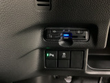 指定工場併設で末永く品質を保ちます。12ヶ月点検や車検はもちろんのこと、国家資格整備士によるお車のアドバイスも致します。