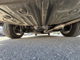 下廻り状態。当社試乗車でしたのでダメージはさほどありません。