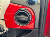 運転席側にFIAT純正ドリンクホルダー付き。