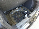 ■100項目に及ぶ点検■Audiでは独自の基準をクリアした車だけを認めています。全ての条件を満たした車だけが、認定資格を持つテクニシャンの手による100項目にも及ぶ点検・整備を受け、お客様のもとへ届けられます。