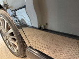 キズ、凹みは現状のままになります。
