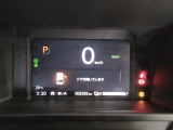 大きくシンプルな表示で、運転に必要な情報をスムーズに確認できる、7インチTFT液晶メーターです。