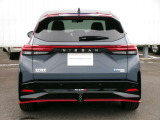 NISMO専用ルーフスポイラー・リヤバンパー。リヤLEDフォグランプ。