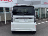 ハンドグリップ付両側電動パワースライドドアがついております。ご年配の方や小さいお子さんの乗り降りも楽々ですね。万が一ドアに手を挟んでしまっても、挟み込み防止機構が付いていて安心です!