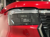 LEDヘッドライトは、点灯の瞬間から最大光量を発揮し、突然暗くなるトンネルなどでの安定感を高めます。