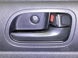 外装、内装はもちろんエンジンルームの隅々までしっかりクリーニングしています。