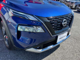 LEDヘッドライト装備。暗い道や、天候の悪い日でも視界良く運転できます。