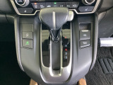 発進時から滑らかに加速する無段階変速のCVTはストップ&ゴーの多い街の中も快適です