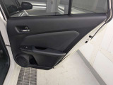 パワーウィンドウのスイッチですよ。運転席に居ながら窓を開け閉めのコントロールできます。