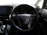 各操作スイッチなどもハンドルから手を放すことなく操作可能で安全運転に支援いたします!
