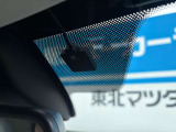 高速道路のゲートをスムーズに通過でき、遠くへのドライブがもっと身近で楽しくなります。Smooth highway entry makes long drives feel closer and more fun.