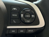 ステアリングスイッチ右側 LKCスイッチ、全車速追従機能付ACC操作スイッチ、電話スイッチ、オーディオ操作スイッチ。 前方から目を離すことなく操作できます!