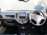 運転席廻りになります。
