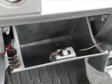 大型グローボックス搭載で収納上手に!!