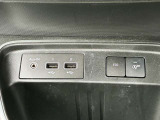 スマホや携帯音楽プレーヤーなどの外部機器を接続できる入力端子です