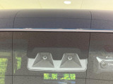 【スマートアシスト】走行中に前方の車両等を認識し、衝突しそうな時は警報とブレーキで衝突回避と被害軽減をアシスト。より安全にドライブをお楽しみいただけます。