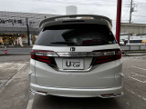 リアビューです。ぜひ車両確認にいらしてください。リアコーナーセンサーも装着しています。無限リアスポイラー付き