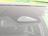 【トヨタセーフティセンス】走行中に前方の車両等を認識し、衝突しそうな時は警報とブレーキで衝突回避と被害軽減をアシスト。より安全にドライブをお楽しみいただけます。