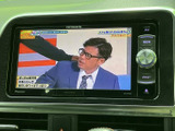 停車時に映像を楽しめるTV機能。長距離移動や休憩時間など、ちょっとした時間にリラックスできます。