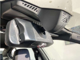 ETCはルームミラー一体式となっておりますのでとてもすっきりとしています。ナビと連動して利用料金の確認もできます。