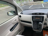 ☆内外装クリーニング☆車の隅々まで徹底的にクリーニングを行っておりますので内外装ともに綺麗な状態でご納車いたします!