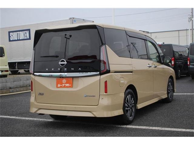 日産 セレナ 1.4 e-POWER ハイウェイスターV 純正11インチ後席モニター
