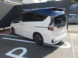 障害物を感知するセンサー付きです。狭い場所や暗いところで運転者が見落としてもブザーで知らせてくれます。