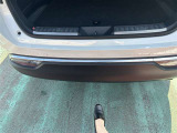 両手が塞がっても大丈夫☆キックセンサーで開け閉めできます☆