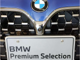 【キドニーグリル】BMWは約90年もの間、ほぼ全ての車両にひと目でBMWだと分かるこの特徴的なフロントグリルが備えられ、デザイン・アイコンとして親しまれてきました。