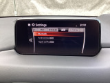 Apple Carplay・Android Auto対応!マツダ コネクト(コマンダーコントロール)でスマートフォンを操作して、通話、音楽を聴いたり、マップで目的地を調べることができます。