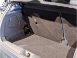 コンパクトなMINIですが、後部座席のシートアレンジにより、荷室を広げ、あらゆるシチュエーションにご対応が可能で御座います。