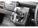 6速MTのお車です♪直感的な操作を楽しむことができます!