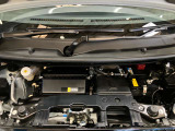 エンジンルームもクリーニング済みできれいですよ。日産の整備士がしっかりと丁寧に点検していますので安心してお乗りいただけます