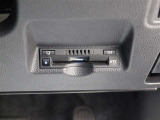 ETC車載器は、ビルトインタイプですっきり収納され、見た目も使い勝手も満足のアイテムです。