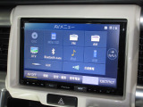 ナビゲーションはパイオニア8インチメモリーナビ(AVIC-RLS901)を装着しております。AM、FM、CD、DVD再生、Bluetooth、音楽録音再生、フルセグTVがご使用いただけます。