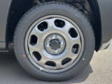 純正ホイールを装着しております。車両に関してのご質問は、スタッフまでお気軽にお問合せ下さい!TEL:0439-88-6662