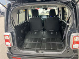シートを倒すとより荷物を積むことが出来ます。