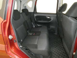 ゆとりある広々とした車内空間は、ドライブを始め買い物やレジャーなど、幅広く活躍します。一人でもみんなとでもお出かけを楽しみましょう!
