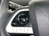 ステアリングスイッチ装備!運転しながら手元でオーディオの操作などができます。