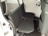 乗車人数や荷物の量、車内での過ごし方に合わせて、シートのレイアウトを変更できます。