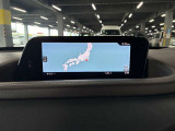 ディスプレイオーディオやカーナビは、現代のドライブにおいて欠かせない装備のひとつです。初めての場所でも迷いにくく、快適なルート案内で運転をサポートします。移動中のエンターテインメント性も高まります。