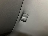 買い物袋がかけられるフックもございますよ♪