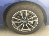 アウトバーンでの走行を見据えたBMWのブレーキシステムはもしもの時にもいち早くマシンを停止してくれます。