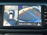 アラウンドビューモニターです。クルマを見下ろしているかのように周囲の状況を直感的に把握し、安心して駐車が行えます