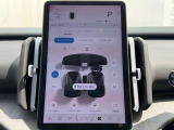 くっきりとした鮮明なグラフィックで読み取りやすく、また、縦型レイアウトのセンターディスプレイは進行方向を広範囲に表示することができ、スクロール操作をすることなく、大型画面に表示します。