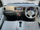 運転席周りの装備がご覧いただけます。展示場では実際にシートに座って確認していただけます。