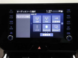 ディスプレイオーディオを装備。スマホとクルマをつなぐことで、これまでのナビに加えて、色々なサービスが楽しめます。
