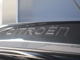 ルーフレールにも『CITROEN』