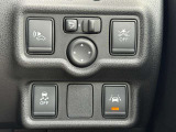 最近はほんとに安全装備は必須ですよね!こちらのお車にも衝突被害軽減ブレーキ、踏み間違い防止装置、車線逸脱警報付いてます!安全運転を心がけ、ノートePOWERニスモと一緒に素敵なカーライフをお楽しみくだ